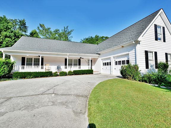3rd image of 540 Fawn Ln