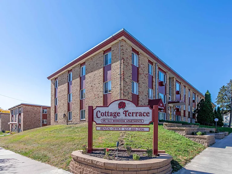 Cottage Terrace Apartments — Photo 16