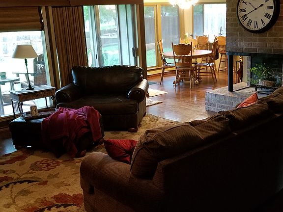 2nd image of 104 Bowling Green Dr