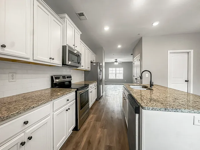 1056 Bayrose Cir — Photo 5