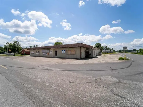 4002 Estey Rd, Rhodes, MI 48652