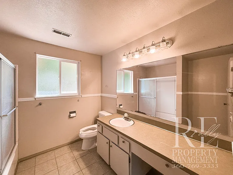7880 Oxbow Ave NE — Photo 19
