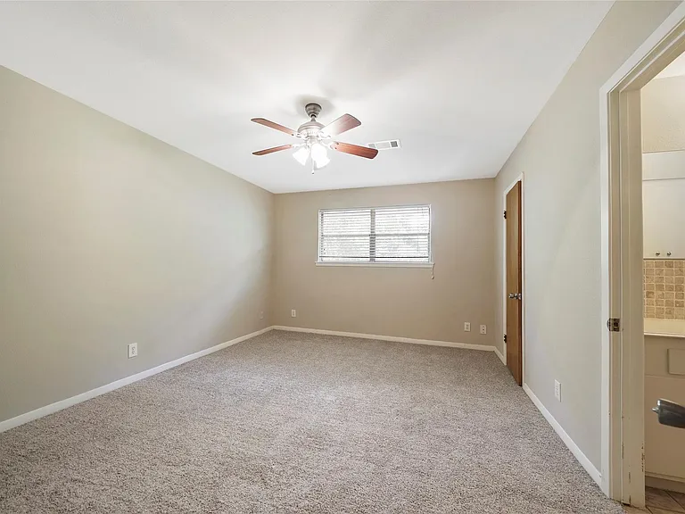 4406 Rosebay Dr — Photo 24