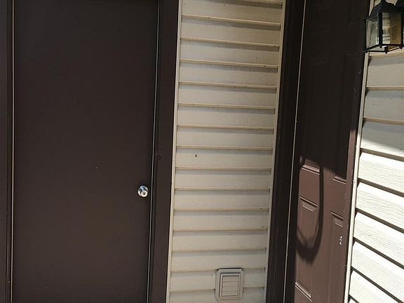 2nd image of 6111 Queensboro Dr