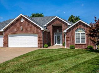 3216 Cunningham Ct, Sedalia, MO 65301