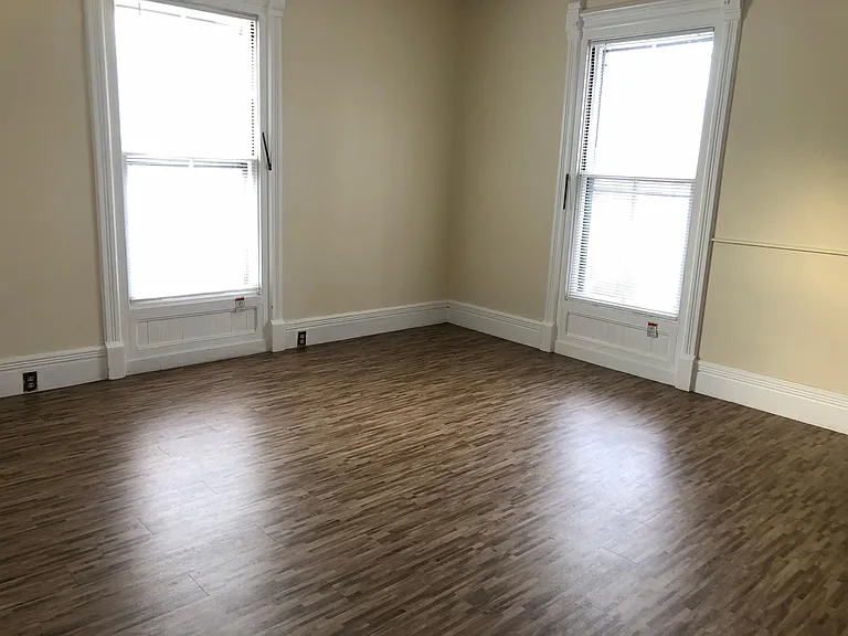 328 Wilder St #5 — Photo 5