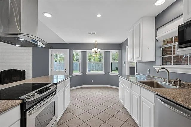 539 Barbara Pl — Photo 7
