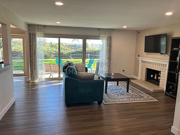 2nd image of 4730 Birchwood Cir