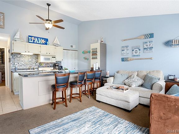 3rd image of 150 Southwood Shores Pl Unit 217-3B