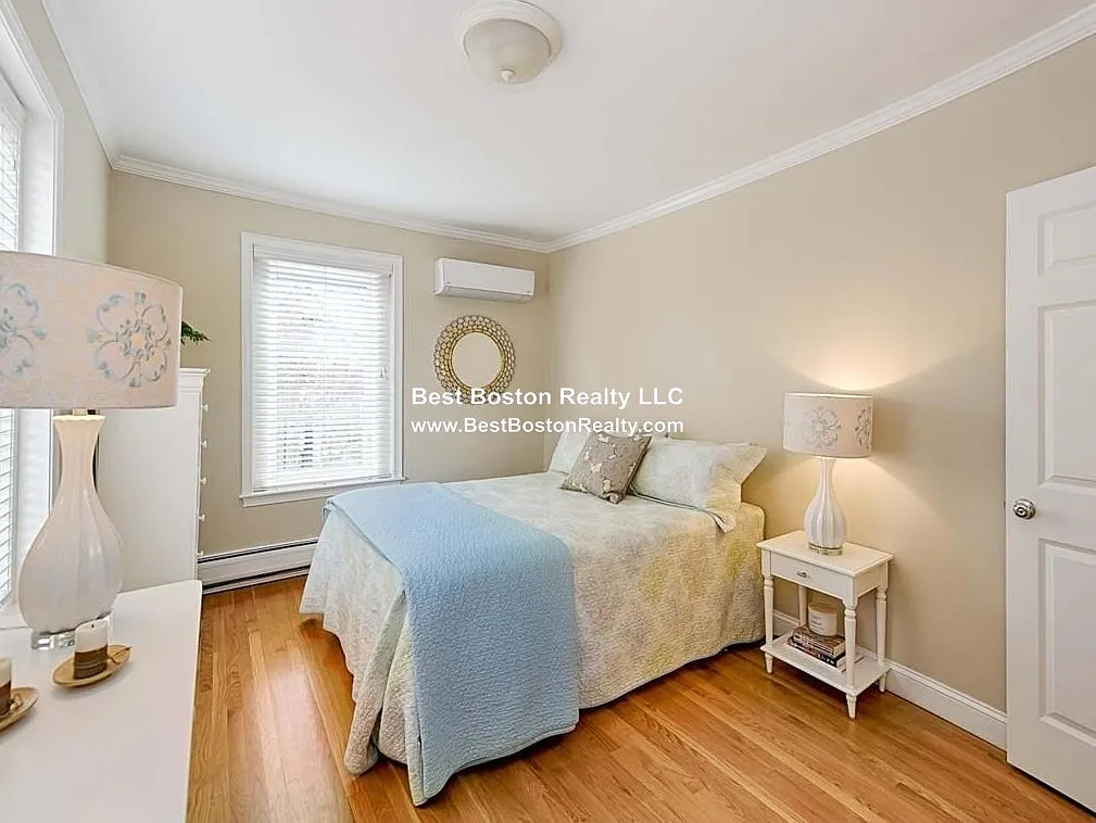 2 bed, 1.0 bath, $4,500 — Photo 3