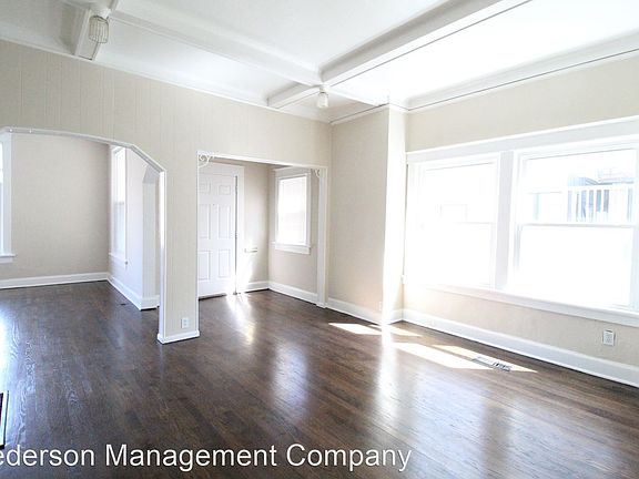 2nd image of 307 W 38th St