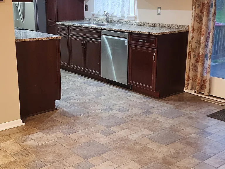 Stainless Steel appliances, Recently updated.
