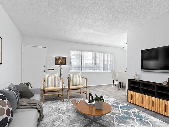 4th image of 10355 S Western Ave #12