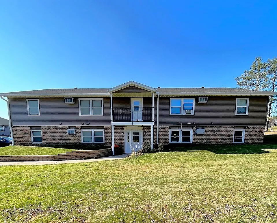 2 bed, 720 sqft, $1,100 — Photo 1