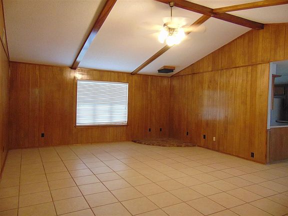 2nd image of 702 Sherwood Downs Dr