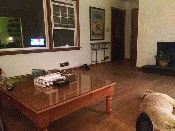 Bay Window/Fire Place