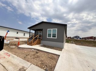 1661.128 E Philadelphia, Rapid City, SD 57701
