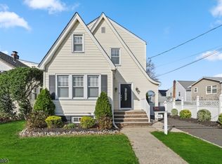 1142 Falls Ter, Union, NJ 07083