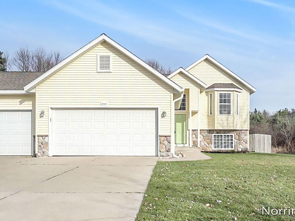 1st image of 2545 Orchard View Dr NE