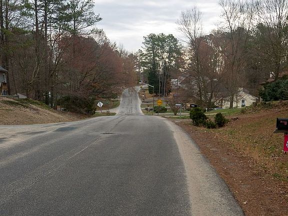 5th image of 8401 Scottingham Dr