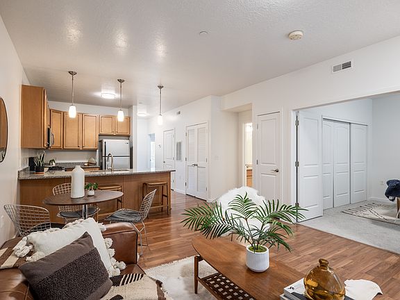 3rd image of 2150 Main St #315
