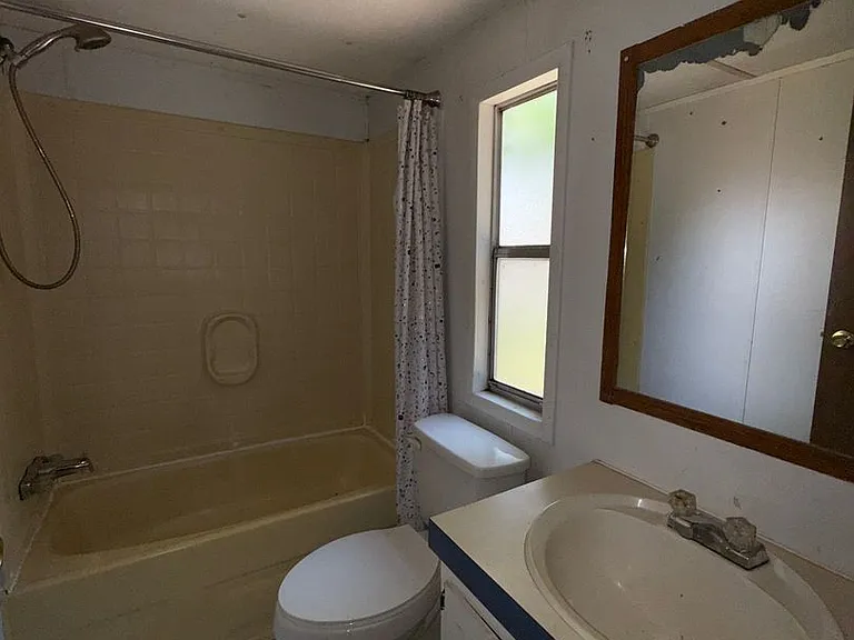 125 County Road 371 — Photo 2