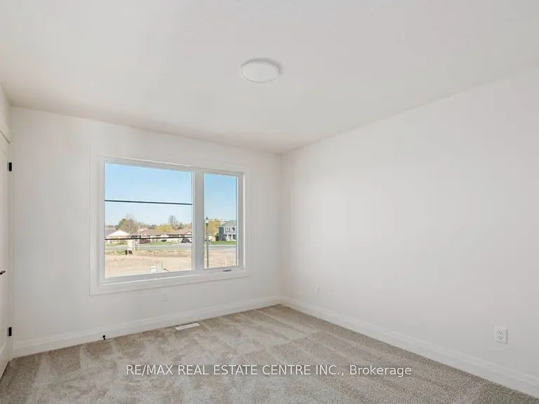 49 Lucas Rd #UPPER ONLY — Photo 24