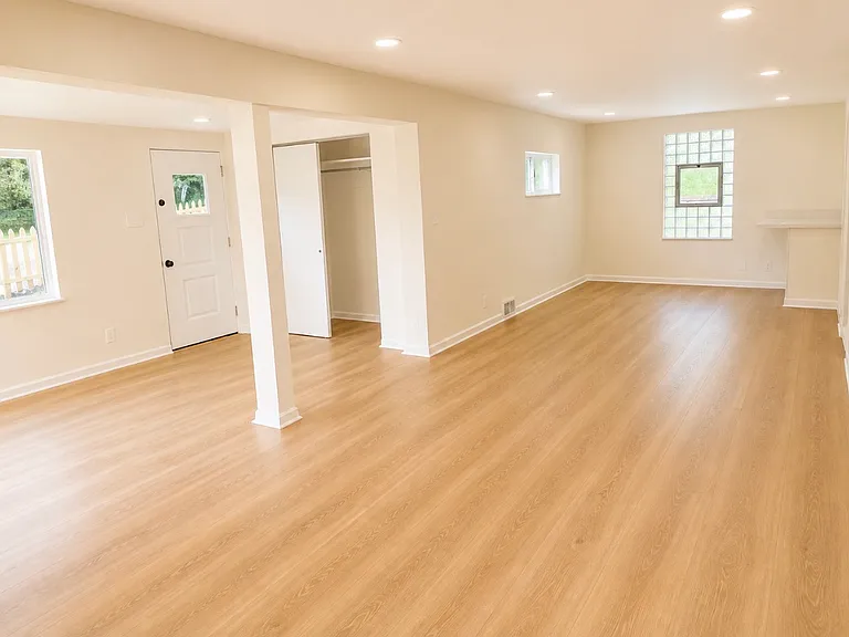 9611 Emerson St — Photo 3