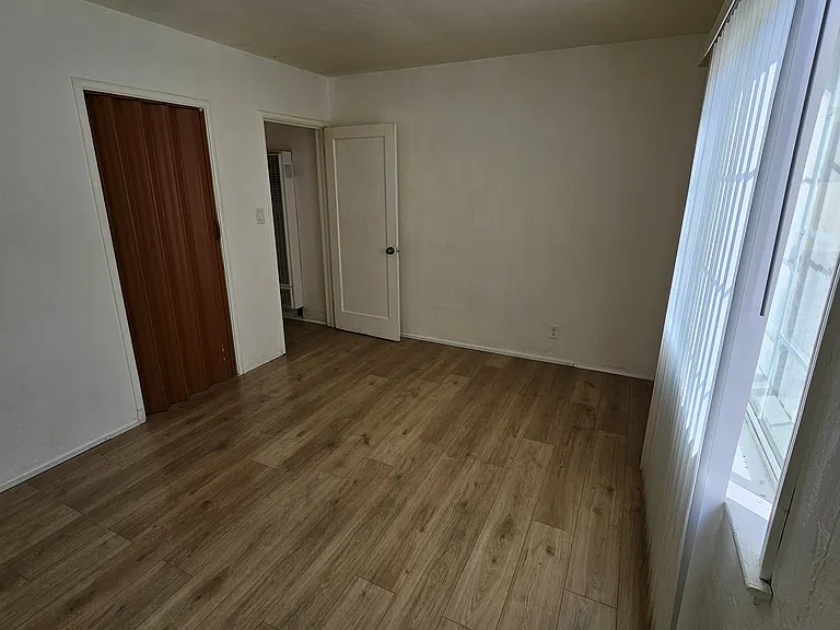 24812 Diadon Dr — Photo 6
