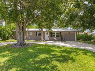 477 SE Asbury Lane, Port St Lucie, FL 34983