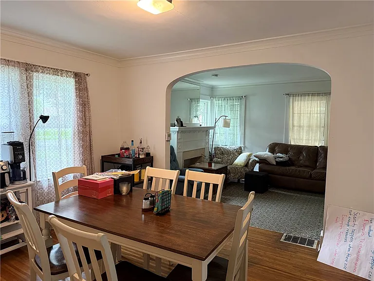 197 Rossiter Rd — Photo 7