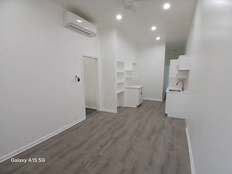 69 E Slocum St — Photo 28