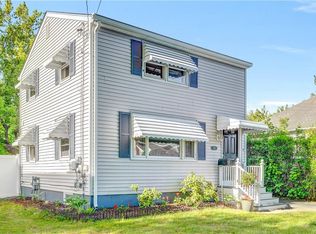 130 Roffee St, Barrington, RI 02806