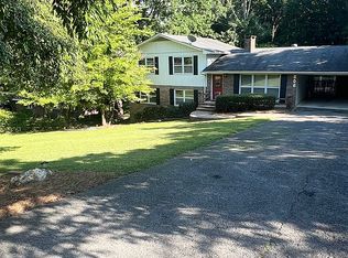 206 Hillcrest Dr, Calhoun, GA 30701