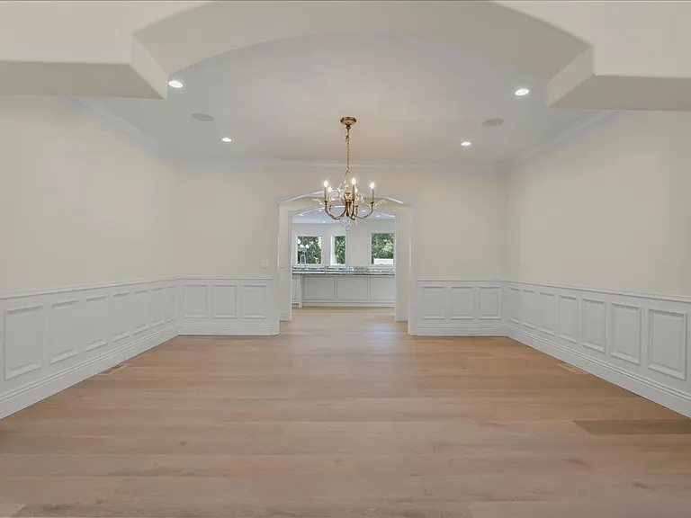 18911 Decatur Rd — Photo 10