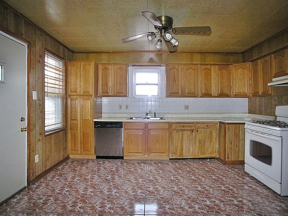 5th image of 2748 N Nordica Ave