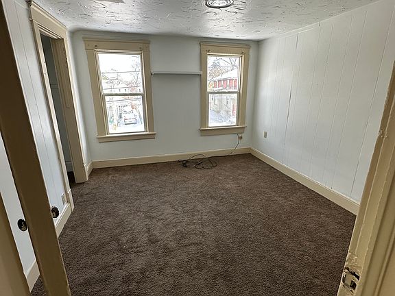5th image of 426 Chittenden St