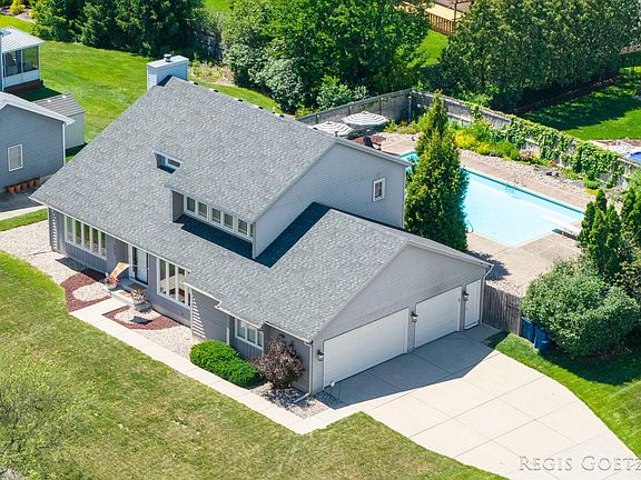 3rd image of 5459 Stowehill Dr SE