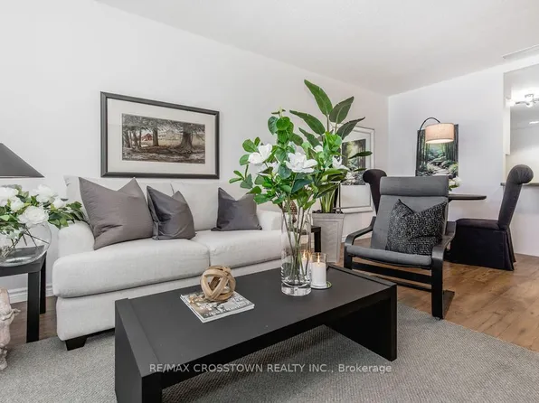 74 Ross St #44, Barrie, ON L4N 1G3