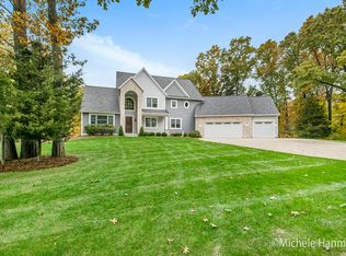 8830 Summerset Woods Ct SE, Alto, MI 49302