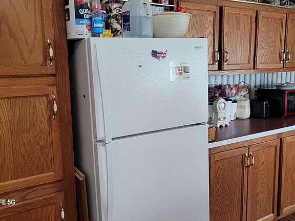 4th image of 707 W Plum St