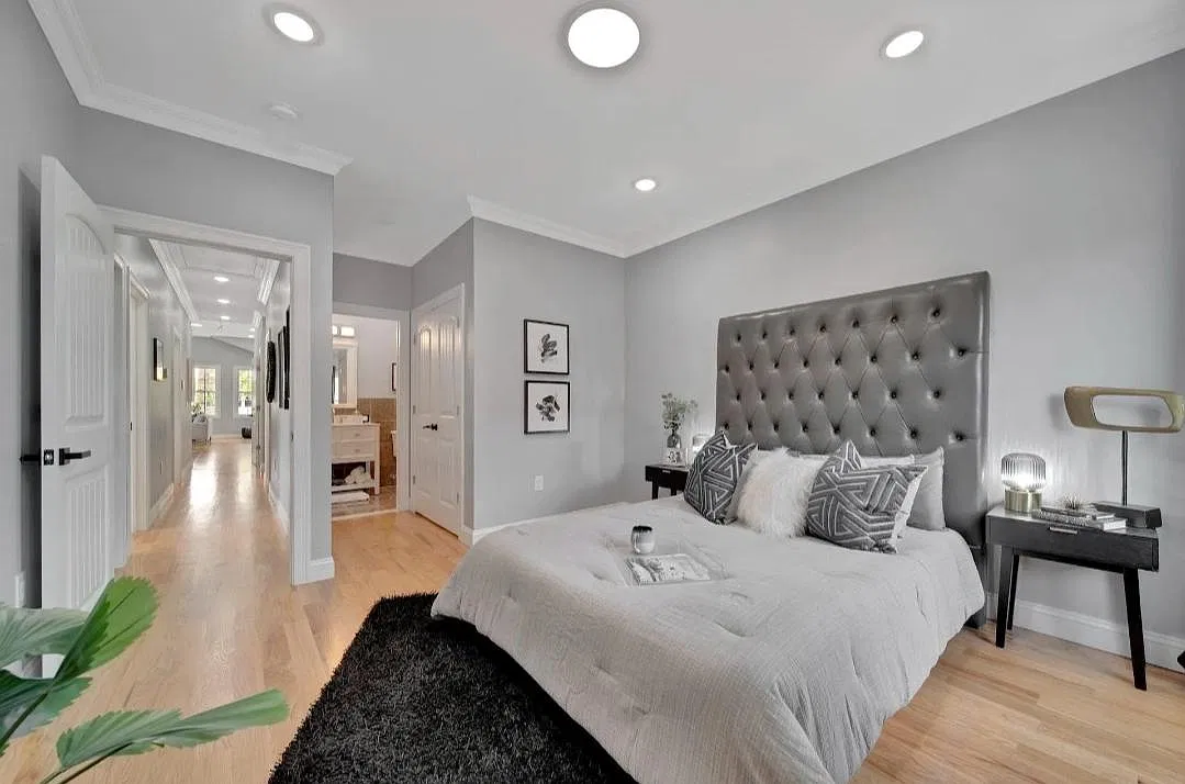 4 bed, 1900 sqft, $4,200 — Photo 2