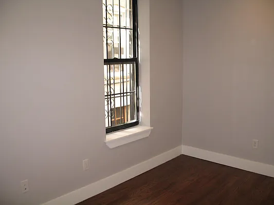 Rented by Joel Weisz, LREB | media 15