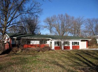 305 E Jackson Ave, Fairfield, IA
