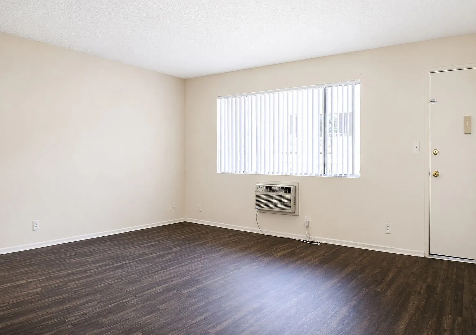 15120 Victory, LLC — Photo 2