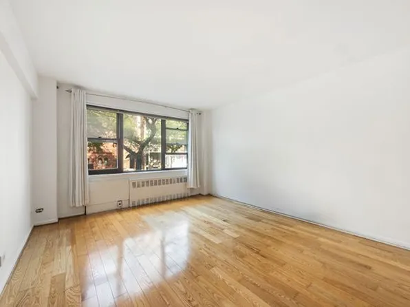 408 West 57th Street image 2 of 10