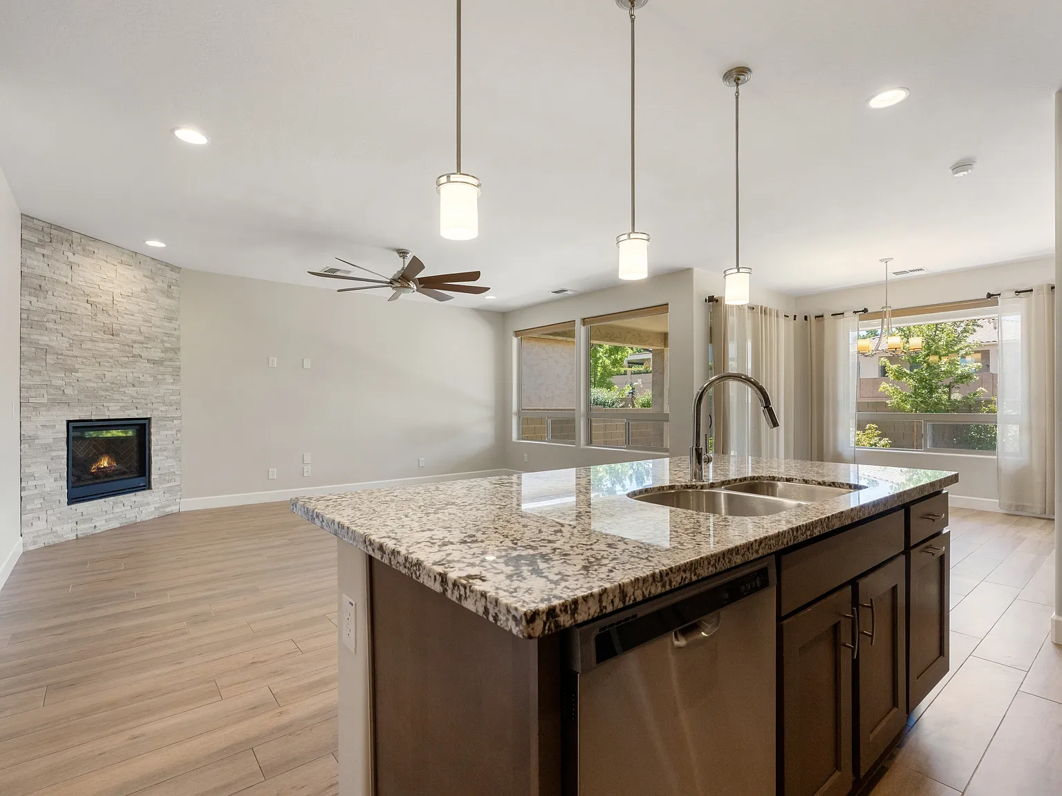 1292 Low Valley Lane - 1 — Photo 4