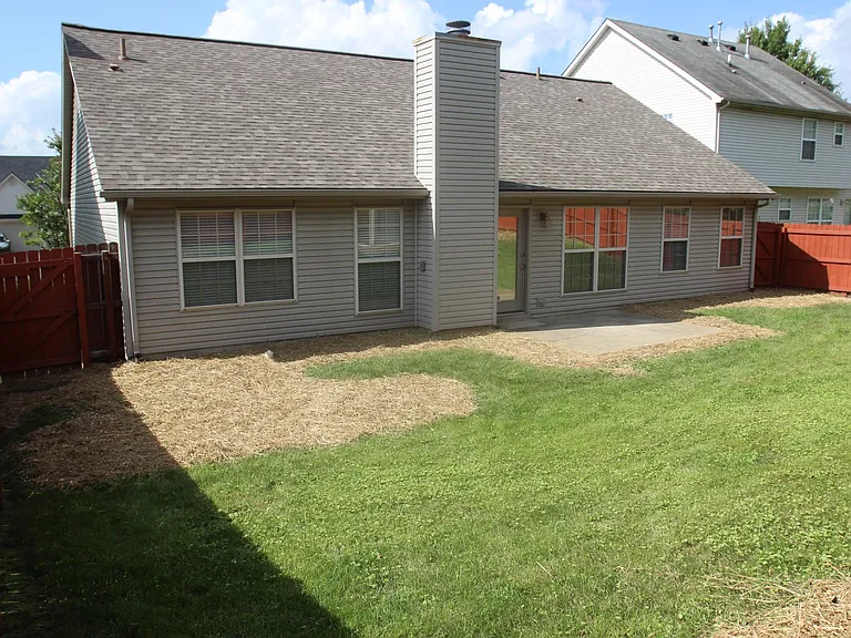 436 Skyview Ln — Photo 20