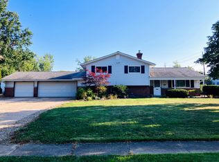 33415 Karen Dr, Avon Lake, OH 44012