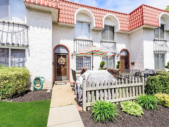 2nd image of 14 Alhambra Dr